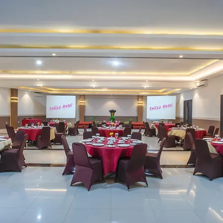 Triizz Hotel Semarang-3